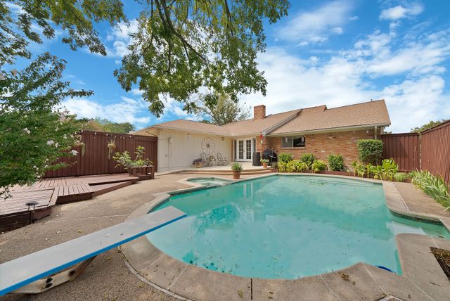 9630 Fallbrook Drive, Dallas, TX 75243