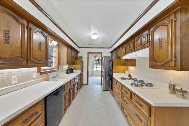 9630 Fallbrook Drive, Dallas, TX 75243