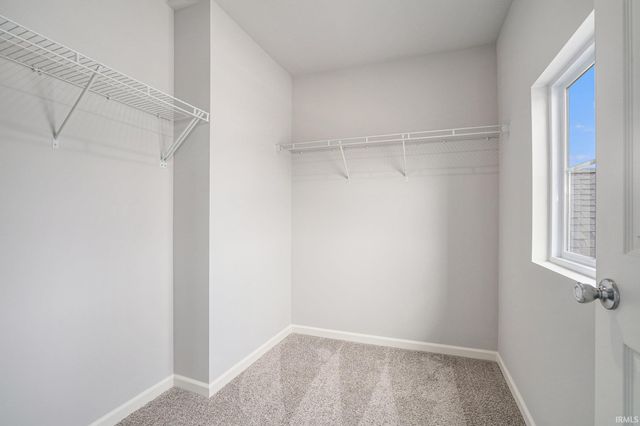 8213 Catberry Trail, Fort Wayne, IN 46804