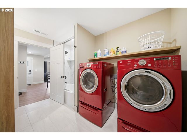 601 MT SHASTA Dr, Vancouver, WA 98664