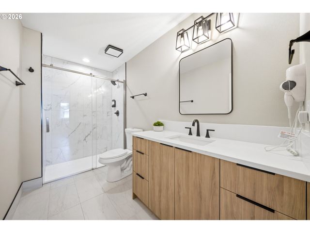 601 MT SHASTA Dr, Vancouver, WA 98664