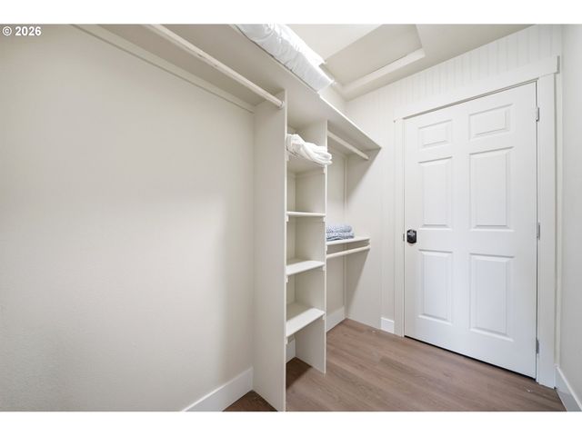 601 MT SHASTA Dr, Vancouver, WA 98664