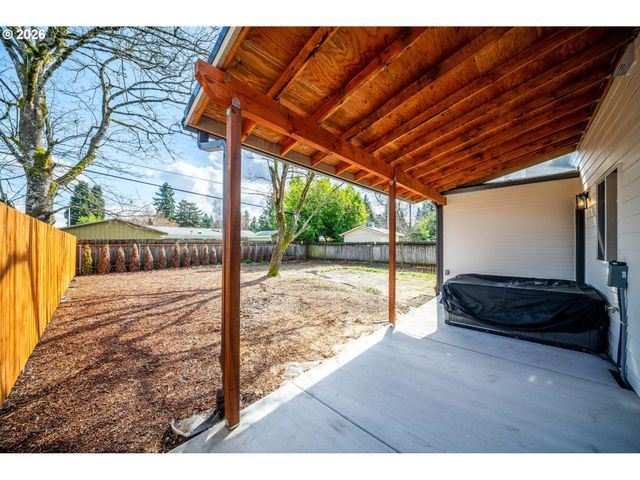 601 MT SHASTA Dr, Vancouver, WA 98664