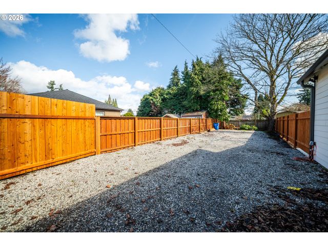 601 MT SHASTA Dr, Vancouver, WA 98664