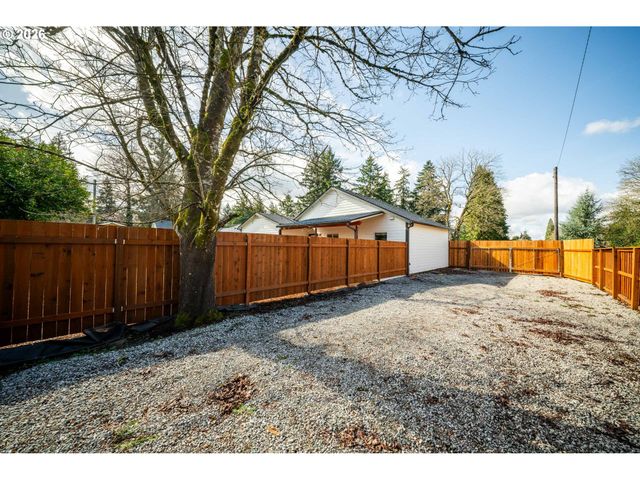 601 MT SHASTA Dr, Vancouver, WA 98664