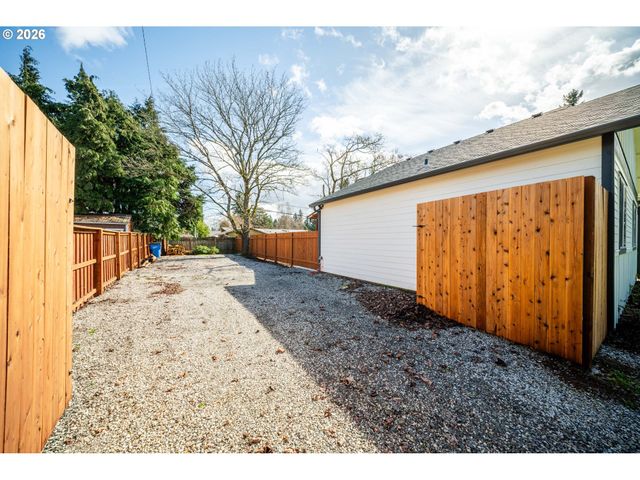 601 MT SHASTA Dr, Vancouver, WA 98664