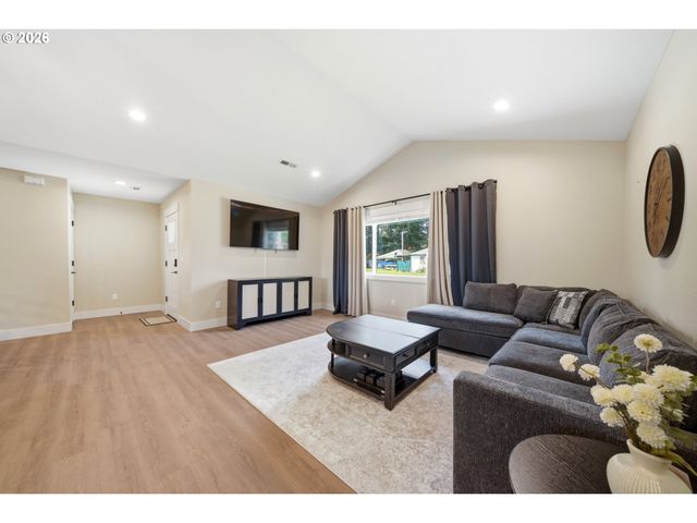 601 MT SHASTA Dr, Vancouver, WA 98664