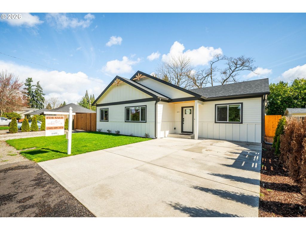 601 MT SHASTA Dr, Vancouver, WA 98664