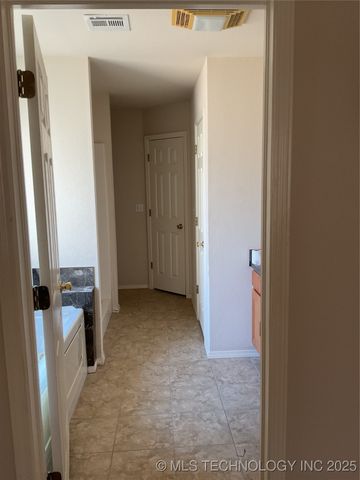 225 E Seminole Place, Tulsa, OK 74110