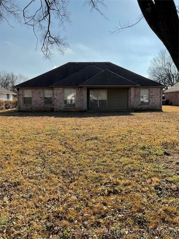 225 E Seminole Place, Tulsa, OK 74110