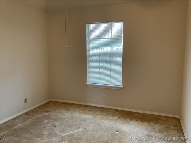 225 E Seminole Place, Tulsa, OK 74110