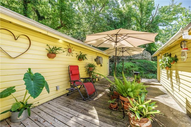 273 N Main Street, Eureka Springs, AR 72632