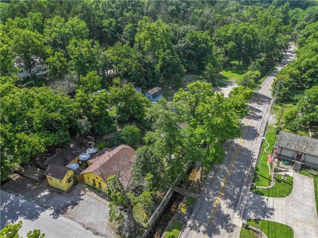 273 N Main Street, Eureka Springs, AR 72632