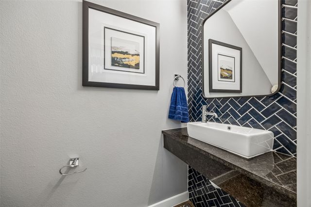 1313 Tillery Court, Grapevine, TX 76051