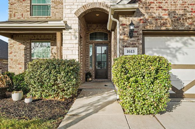 1613 Frankford Drive, Forney, TX 75126