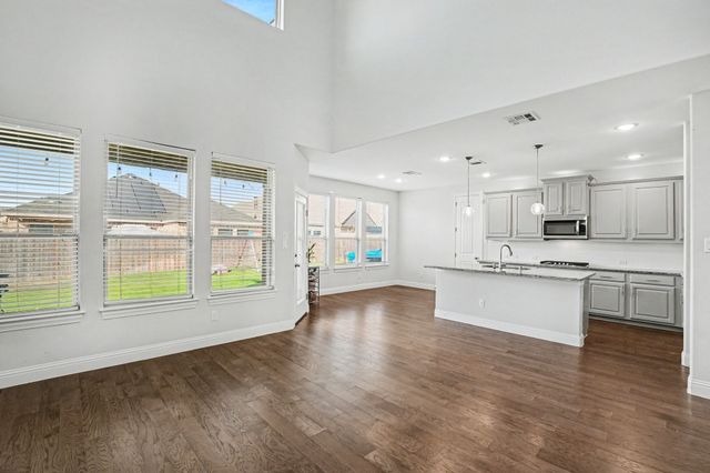 1613 Frankford Drive, Forney, TX 75126