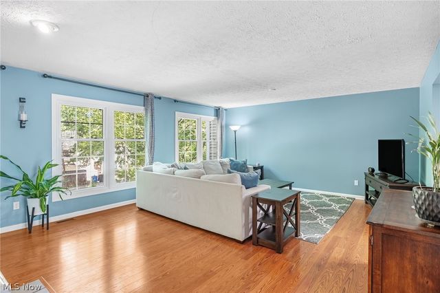103 Cliffside Commons Drive 103, Rocky River, OH 44116