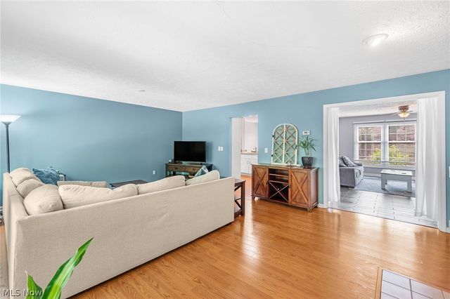 103 Cliffside Commons Drive 103, Rocky River, OH 44116