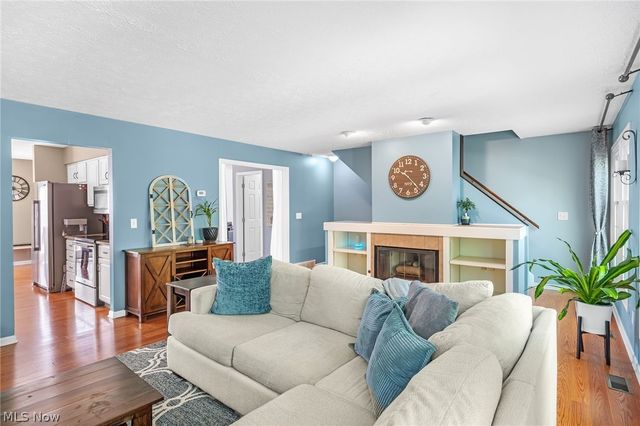 103 Cliffside Commons Drive 103, Rocky River, OH 44116