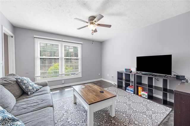 103 Cliffside Commons Drive 103, Rocky River, OH 44116