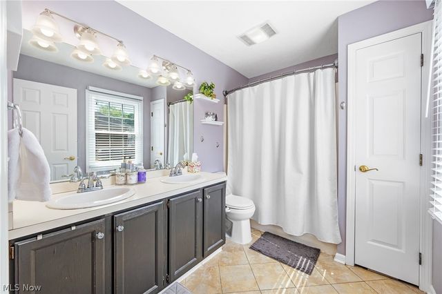 103 Cliffside Commons Drive 103, Rocky River, OH 44116