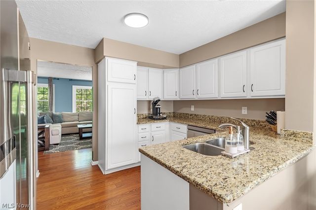 103 Cliffside Commons Drive 103, Rocky River, OH 44116