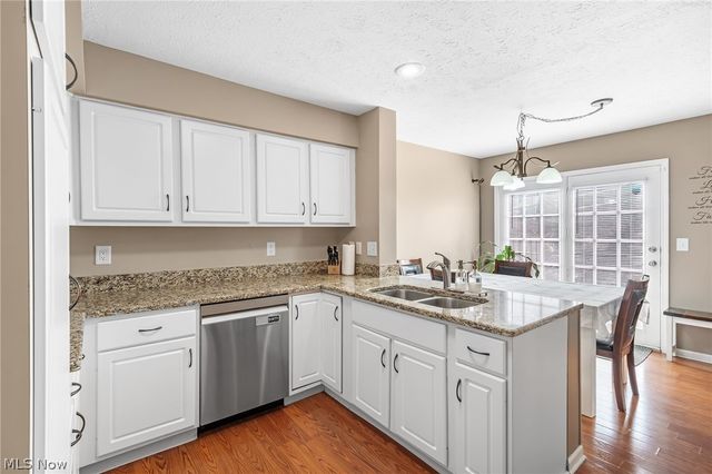 103 Cliffside Commons Drive 103, Rocky River, OH 44116