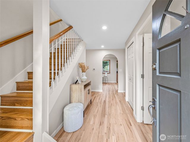 12412 NE 4th Place, Bellevue, WA 98005