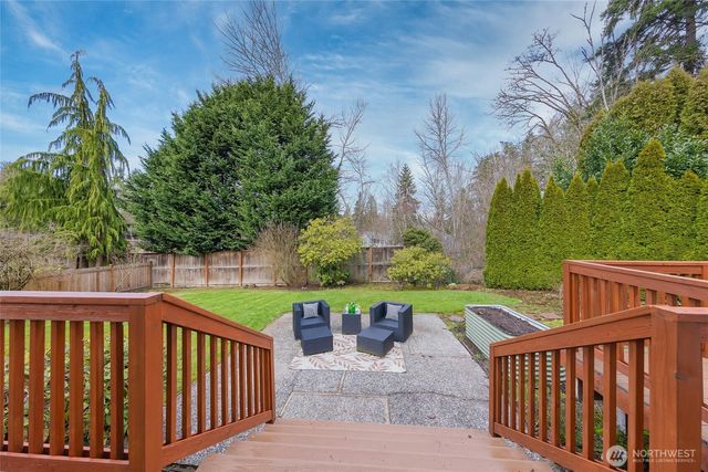 12412 NE 4th Place, Bellevue, WA 98005