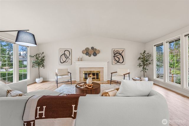 12412 NE 4th Place, Bellevue, WA 98005