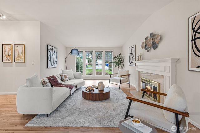 12412 NE 4th Place, Bellevue, WA 98005