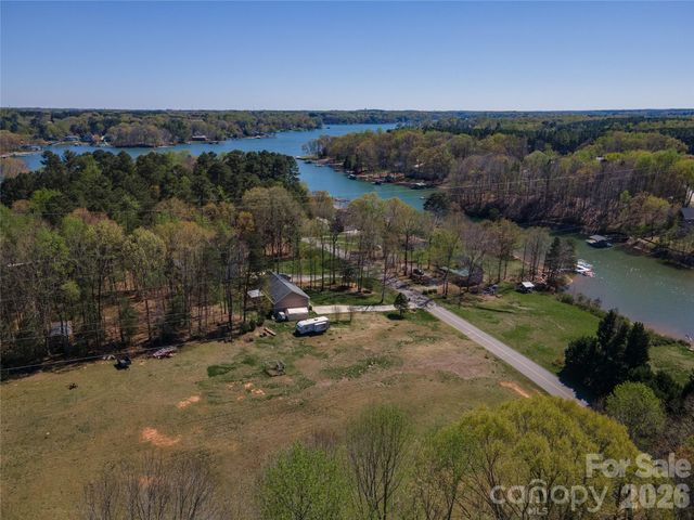 296 Stillwater Road, Troutman, NC 28166
