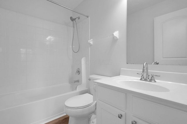 8824 Rock Dove Road, Lewis Center, OH 43035