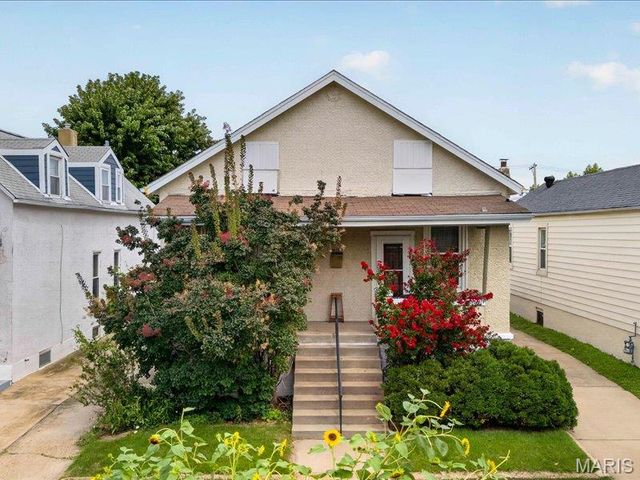 5221 Bischoff Avenue, St Louis, MO 63110