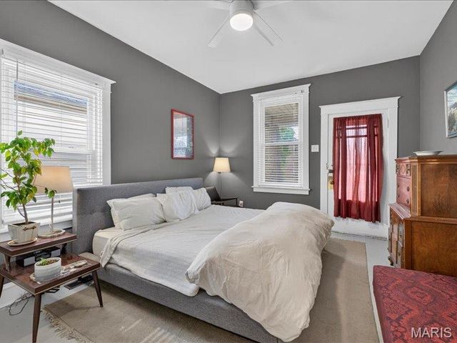 5221 Bischoff Avenue, St Louis, MO 63110