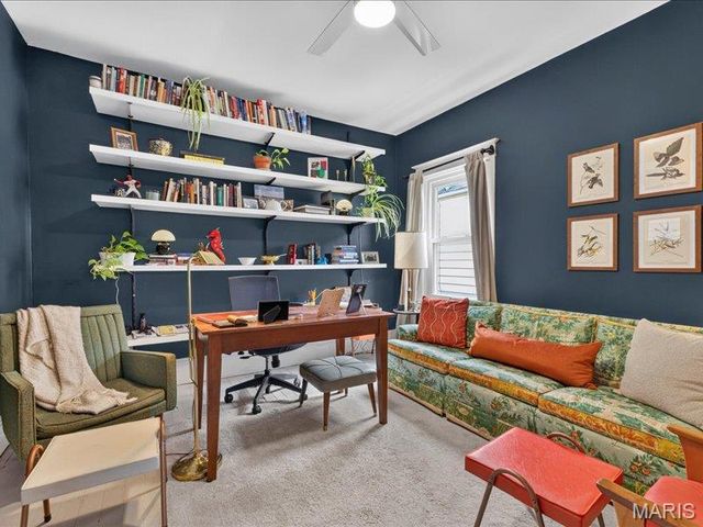 5221 Bischoff Avenue, St Louis, MO 63110