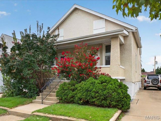 5221 Bischoff Avenue, St Louis, MO 63110
