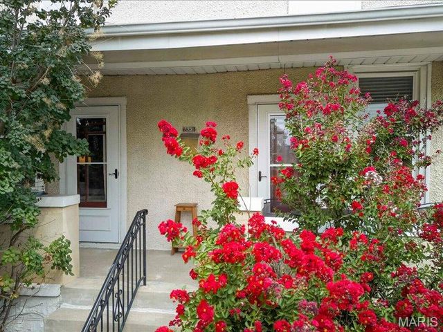 5221 Bischoff Avenue, St Louis, MO 63110