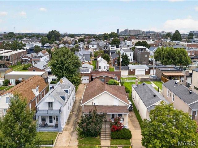 5221 Bischoff Avenue, St Louis, MO 63110