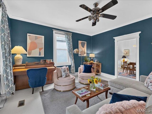 5221 Bischoff Avenue, St Louis, MO 63110