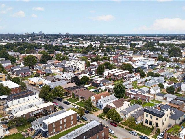 5221 Bischoff Avenue, St Louis, MO 63110