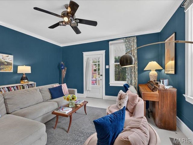 5221 Bischoff Avenue, St Louis, MO 63110