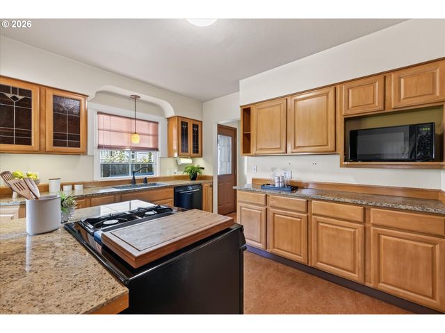 306 N STAFFORD St, Portland, OR 97217