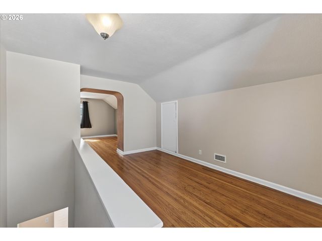 306 N STAFFORD St, Portland, OR 97217