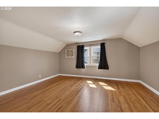 306 N STAFFORD St, Portland, OR 97217