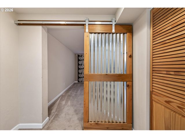 306 N STAFFORD St, Portland, OR 97217