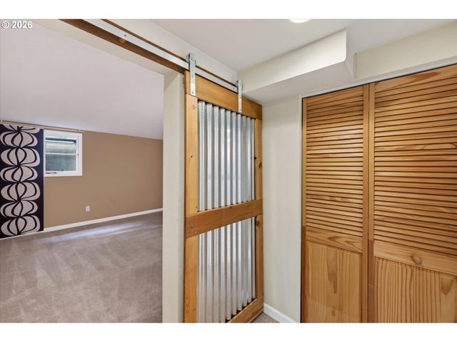 306 N STAFFORD St, Portland, OR 97217