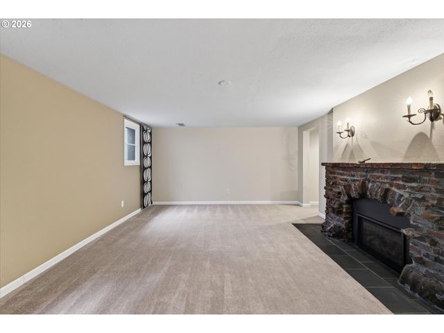 306 N STAFFORD St, Portland, OR 97217