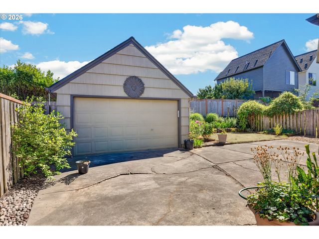 306 N STAFFORD St, Portland, OR 97217