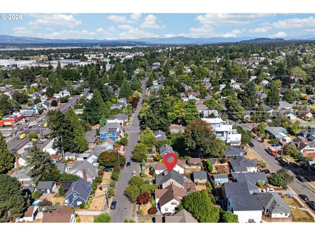 306 N STAFFORD St, Portland, OR 97217